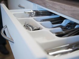 Ladeneinrichtungen von Konradi Möbelbau