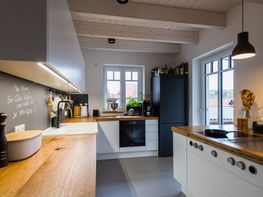 Referenz Konradi Möbelbau & Ladeneinrichtungen Küche